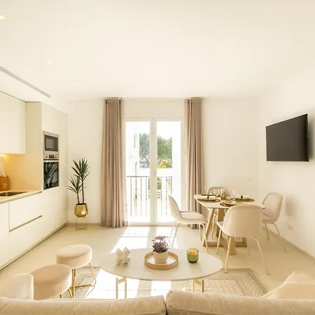 Апартаменты Banus - Playas Del Duque Beachside Complex *