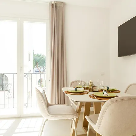 Апартаменты Banus - Playas Del Duque Beachside Complex