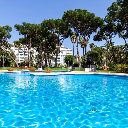 Апартаменти Banus - Playas Del Duque Beachside Complex