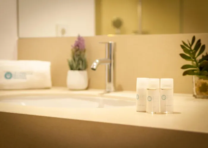 شقة Banus - Playas Del Duque Beachside Complex *