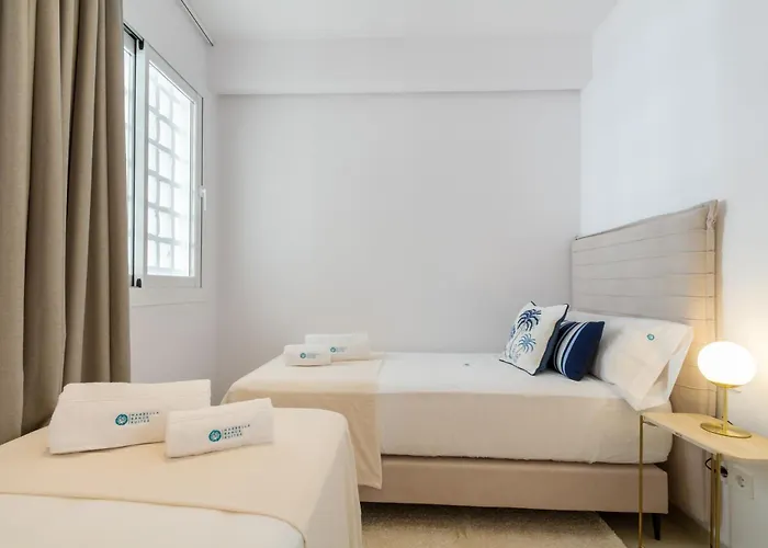 شقة Banus - Playas Del Duque Beachside Complex *